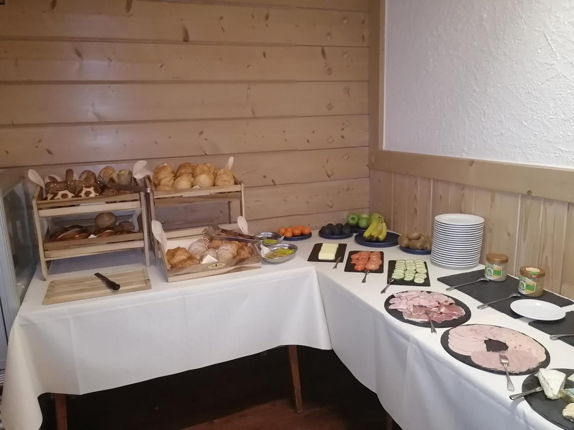 Landgut Jungfleisch Hotel Gries Bagian luar foto